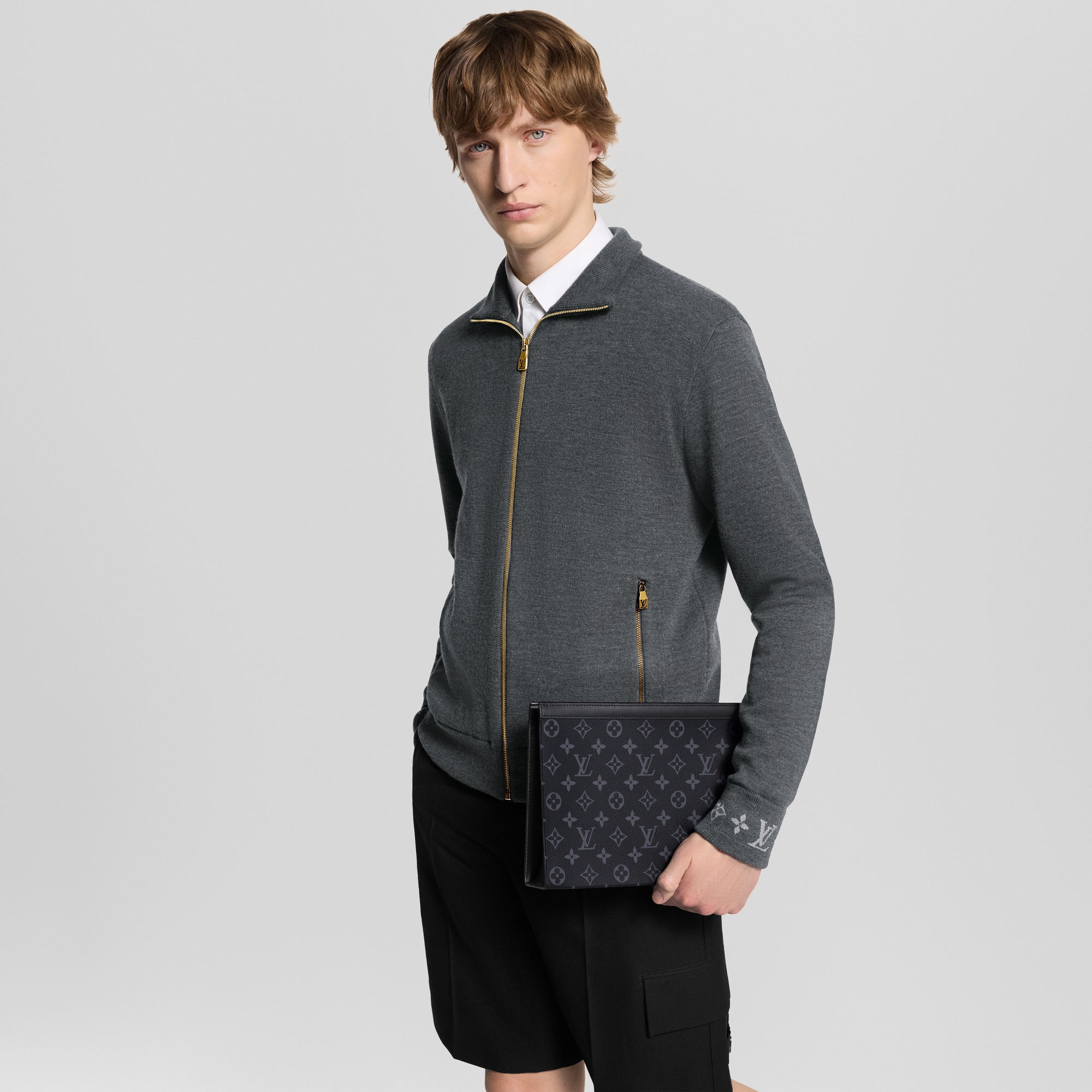Pochette Voyage MM Monogram Eclipse - New - Ramadan | LOUIS VUITTON ®